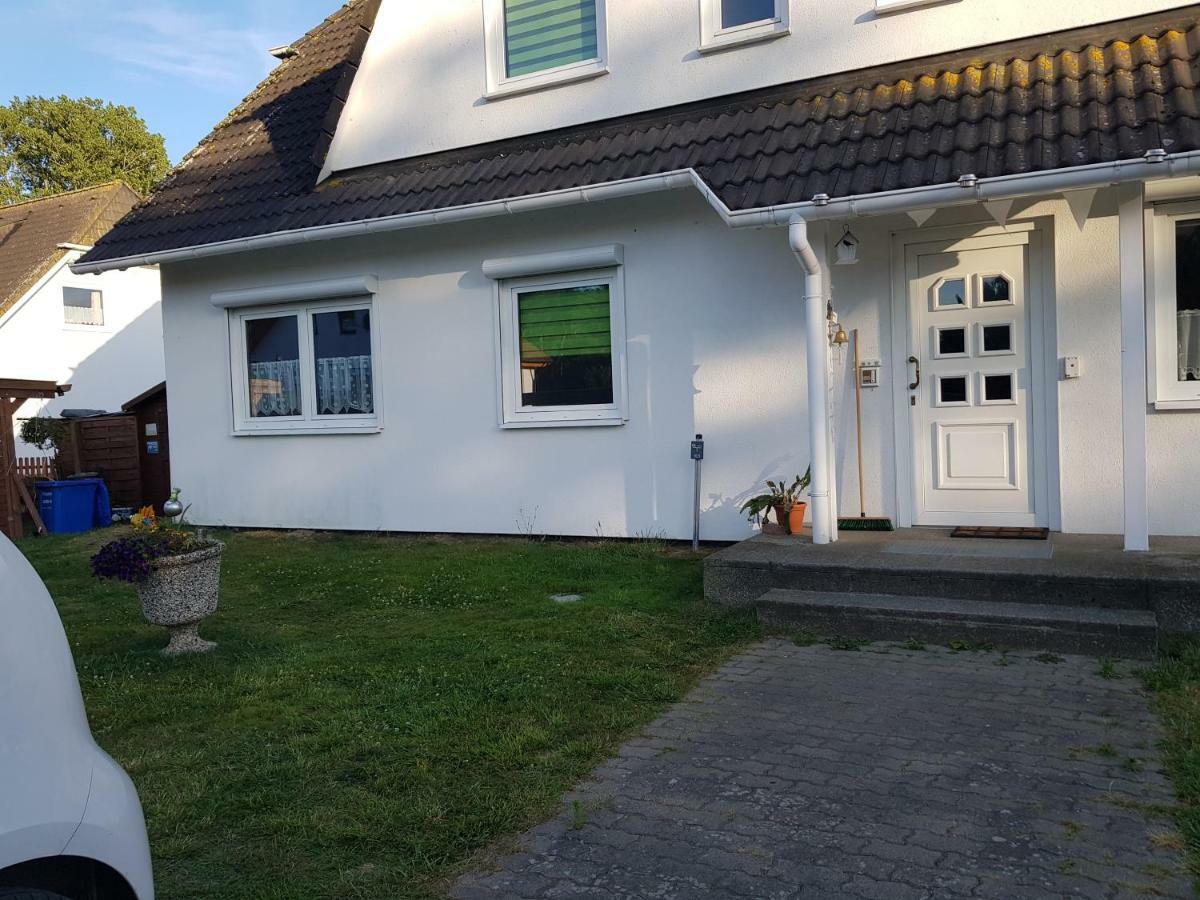 Ferienwohnung Am Teich Lutow Екстериор снимка